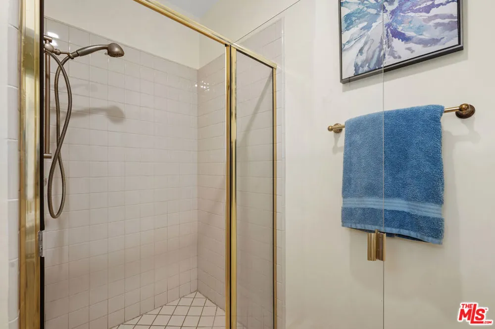 1375 Kelton Avenue #104 Los Angeles, CA 90024