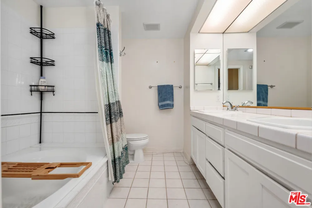 1375 Kelton Avenue #104 Los Angeles, CA 90024