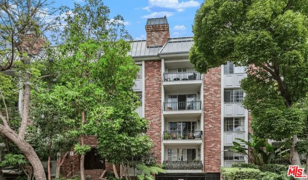 1375 Kelton Avenue #104 Los Angeles, CA 90024