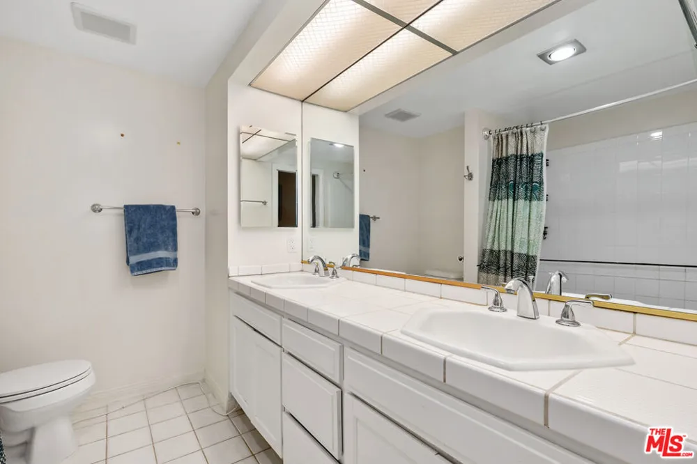 1375 Kelton Avenue #104 Los Angeles, CA 90024