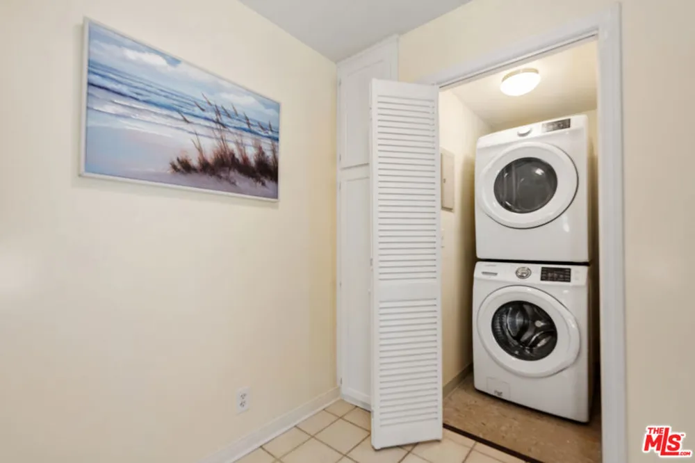 1375 Kelton Avenue #104 Los Angeles, CA 90024