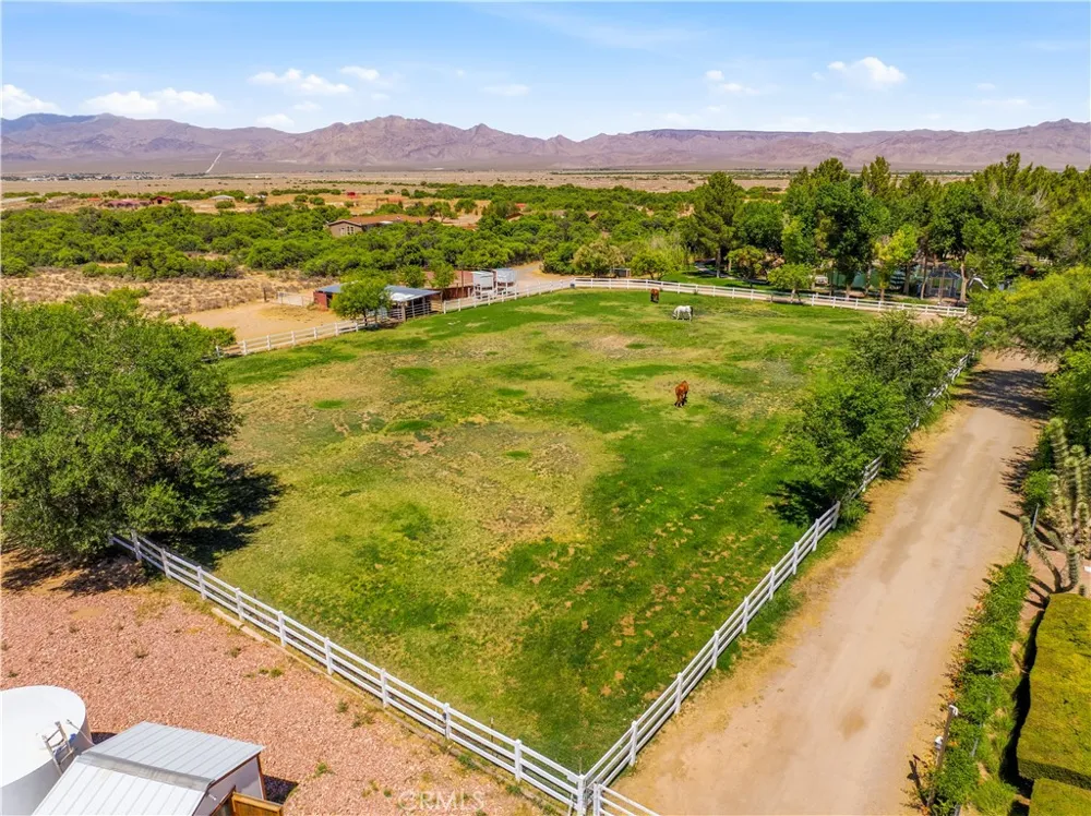 2500 Kingston Road Baker, CA 92309