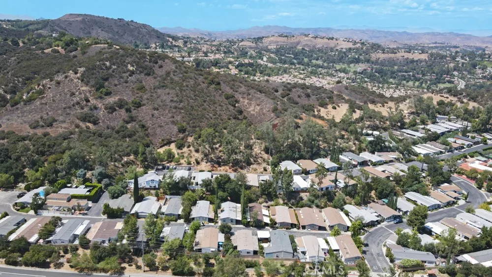 23777 Mulholland Highway #4 Calabasas, CA 91302