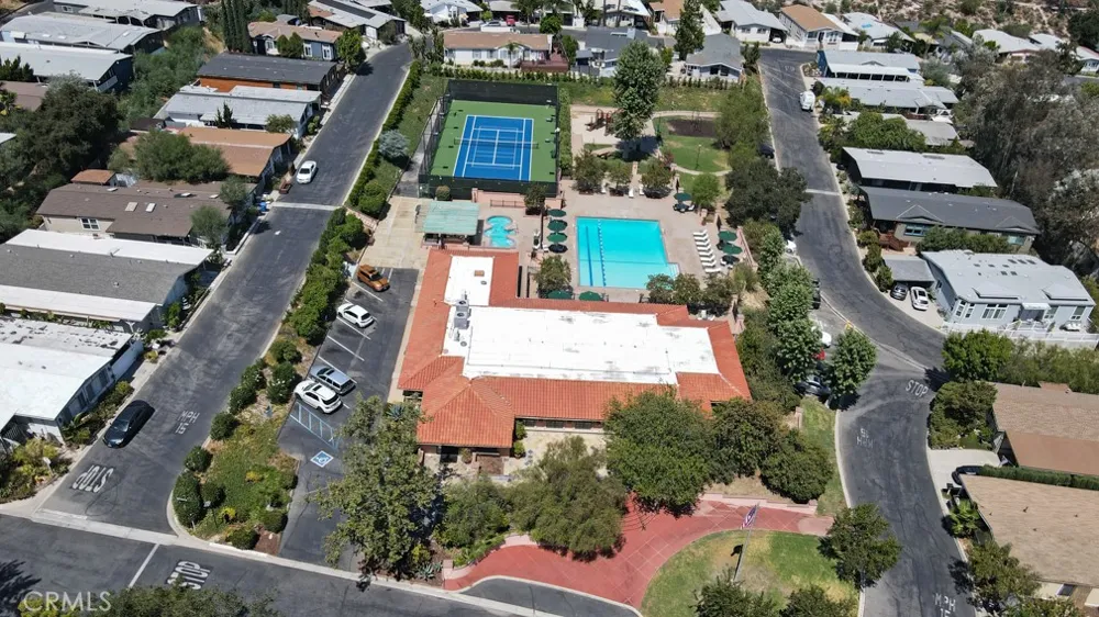 23777 Mulholland Highway #4 Calabasas, CA 91302