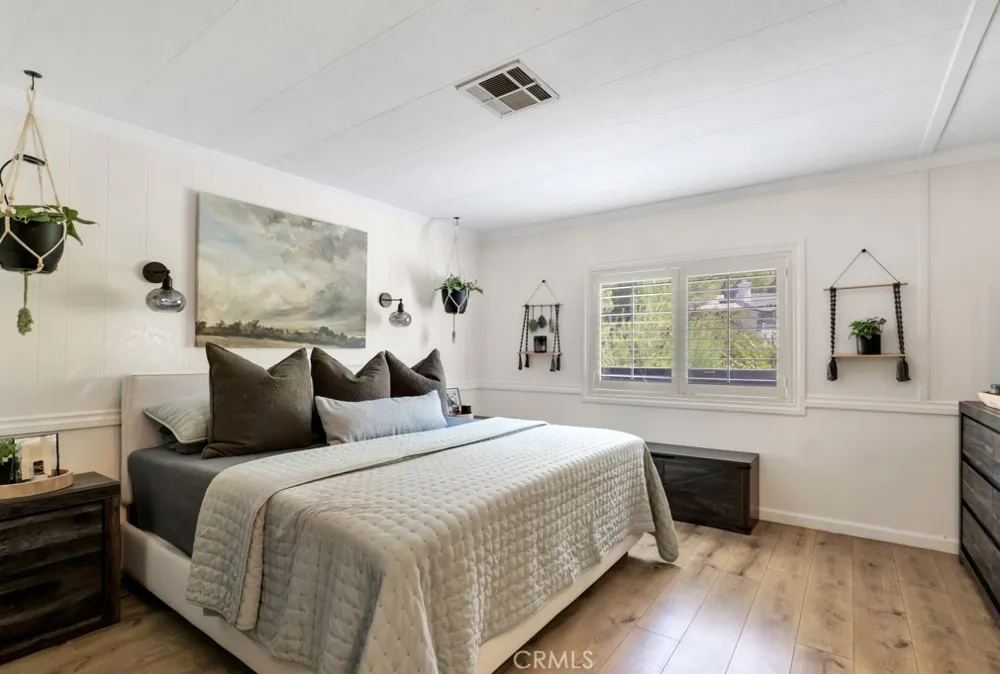 23777 Mulholland Highway #4 Calabasas, CA 91302