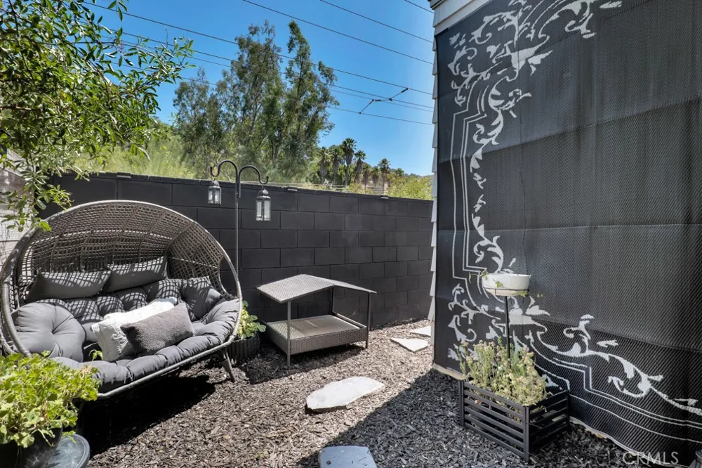 23777 Mulholland Highway #4 Calabasas, CA 91302