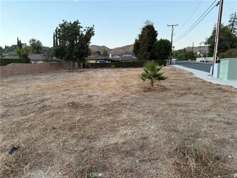 2877 Avenida Simi