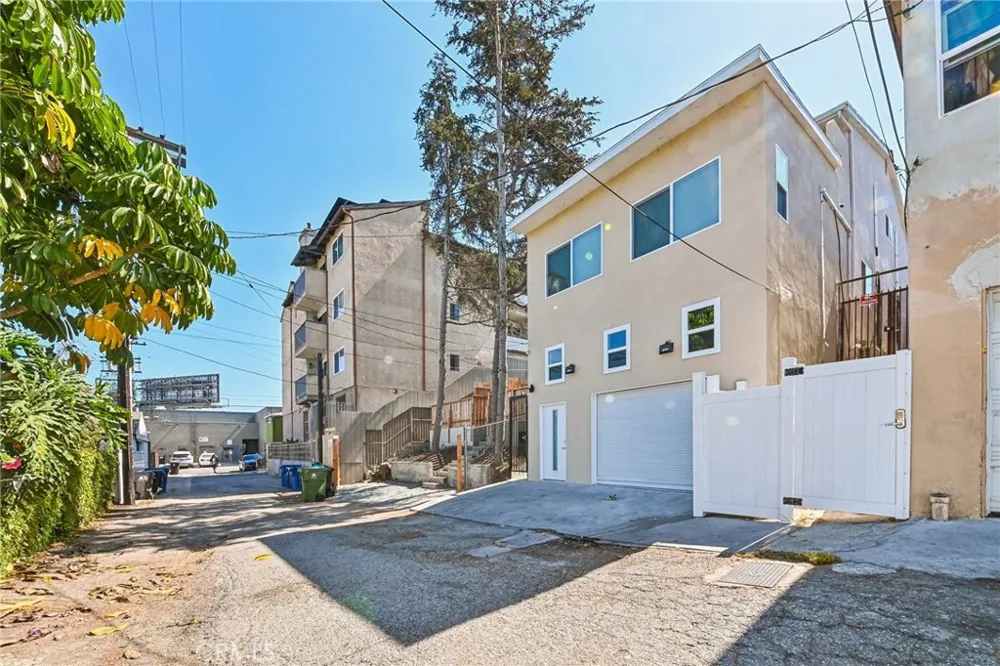 3754 Sawtelle Boulevard Los Angeles, CA 90066