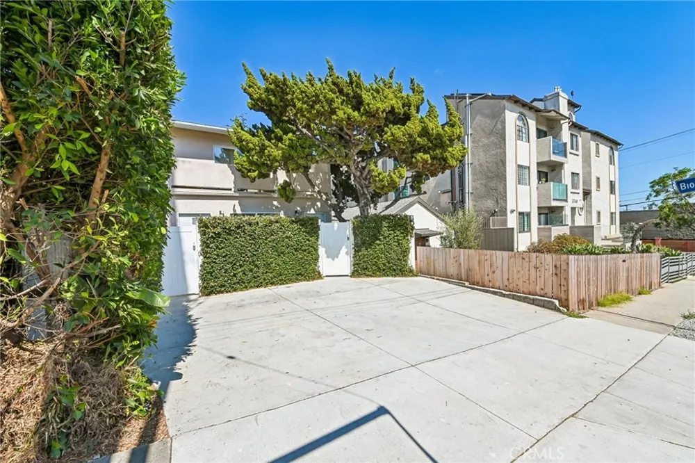 3754 Sawtelle Boulevard Los Angeles, CA 90066