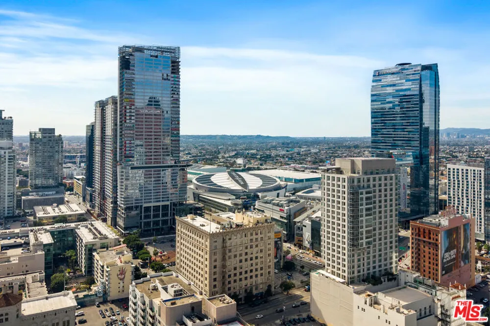 645 W 9th Street #529 Los Angeles, CA 90015