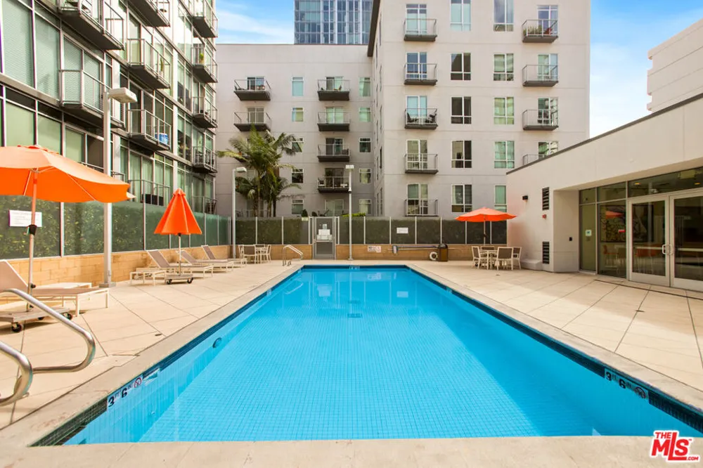 645 W 9th Street #529 Los Angeles, CA 90015