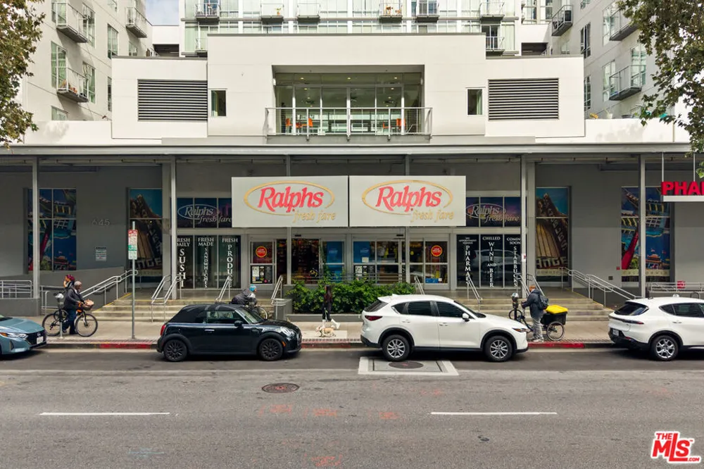 645 W 9th Street #529 Los Angeles, CA 90015