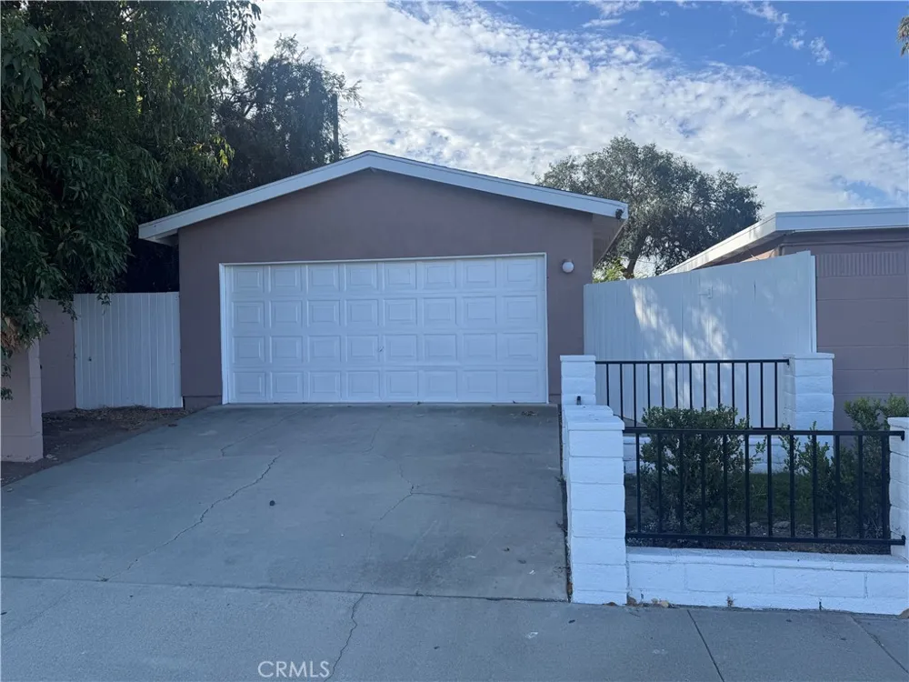 11892 Sandy Anaheim, CA 92804
