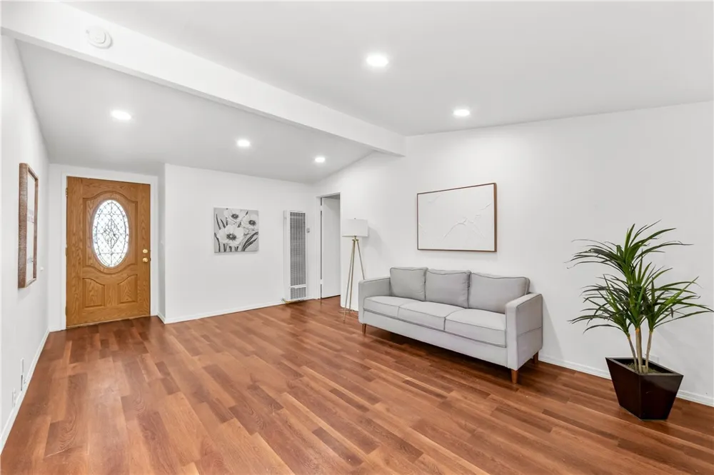 11892 Sandy Anaheim, CA 92804