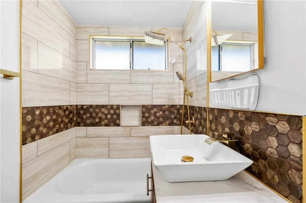 11892 Sandy Anaheim, CA 92804