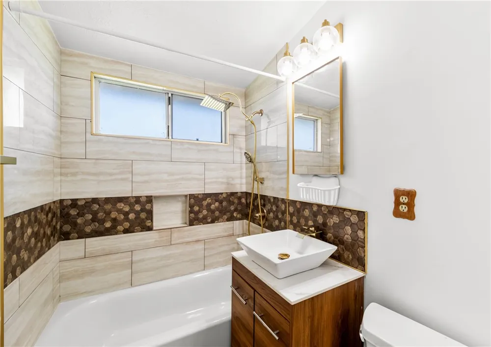 11892 Sandy Anaheim, CA 92804