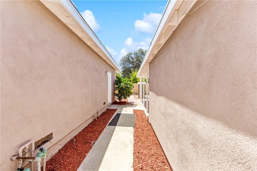 11892 Sandy Anaheim, CA 92804
