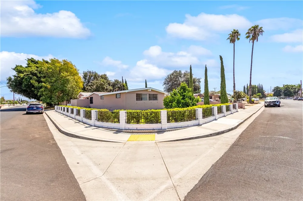 11892 Sandy Anaheim, CA 92804