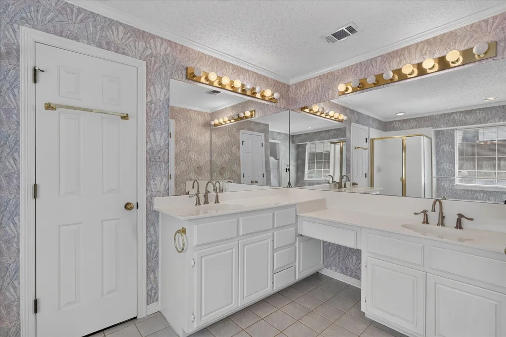 2667 Mum Drive Richardson, TX 75082