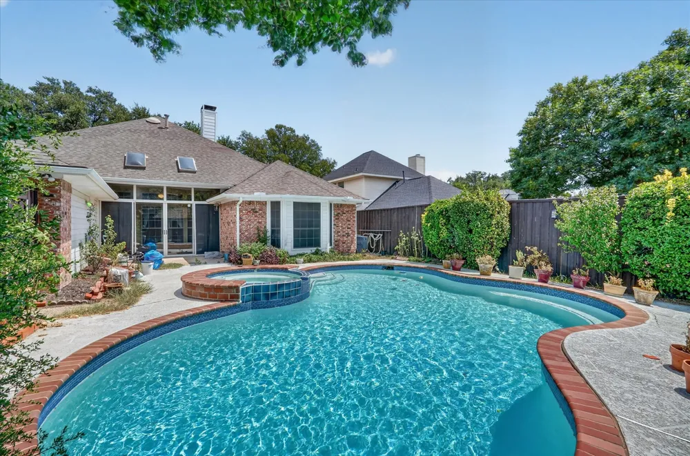 2667 Mum Drive Richardson, TX 75082