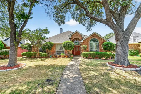 2667 Mum Drive
