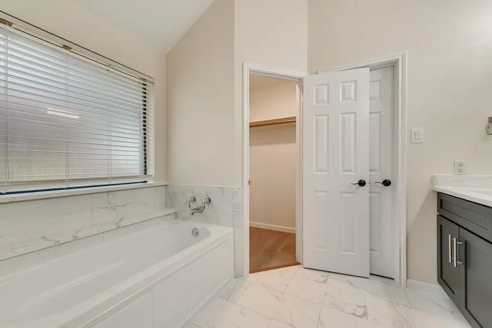 3206 Andrea Lane Garland, TX 75040