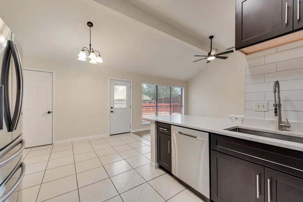 3206 Andrea Lane Garland, TX 75040