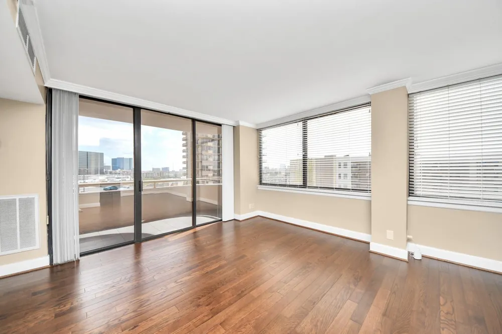 3525 Sage Road #909 Houston, TX 77056