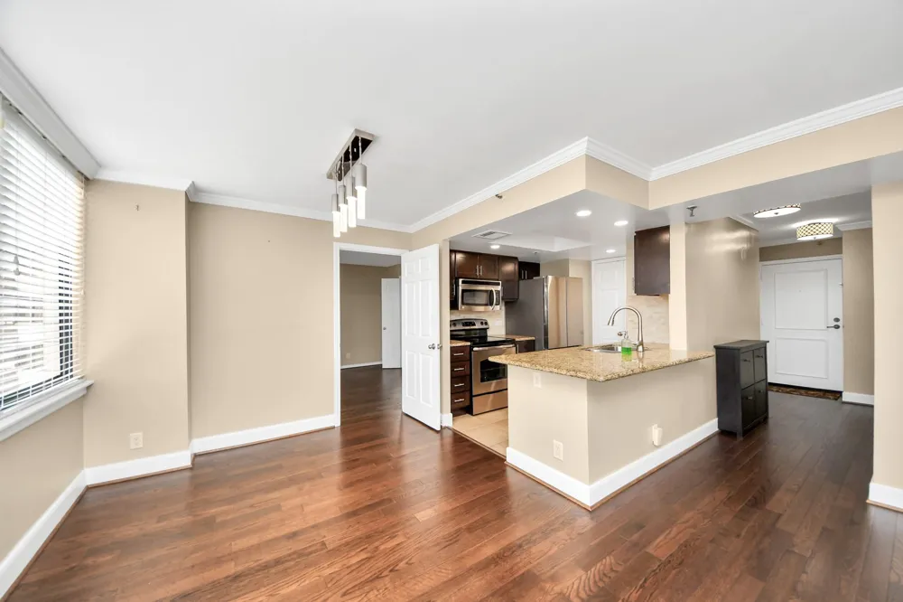3525 Sage Road #909 Houston, TX 77056