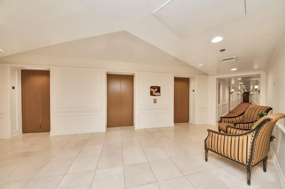 3525 Sage Road #909 Houston, TX 77056