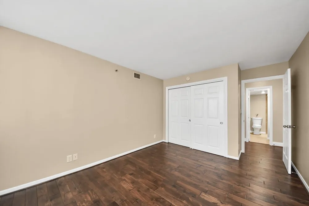 3525 Sage Road #909 Houston, TX 77056