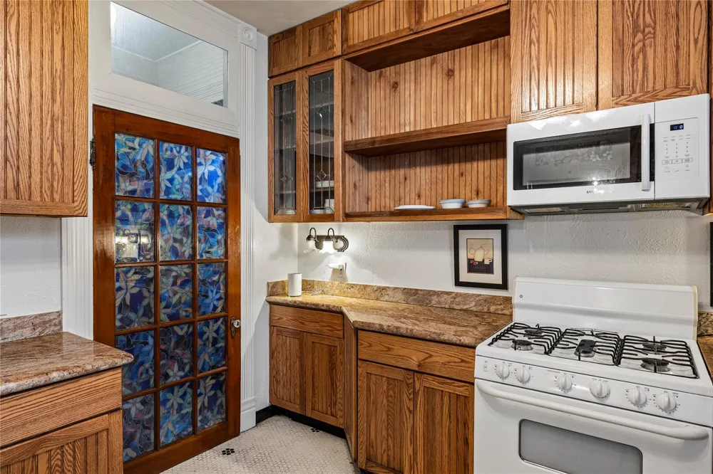 1807 Church Street Galveston, TX 77550