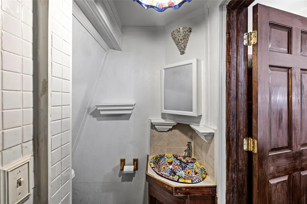 1807 Church Street Galveston, TX 77550
