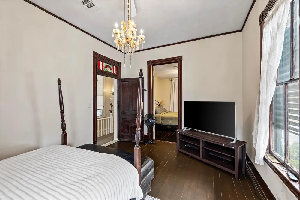 1807 Church Street Galveston, TX 77550