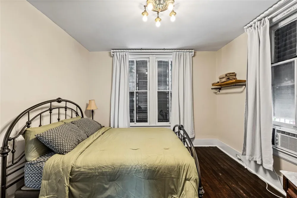 1807 Church Street Galveston, TX 77550