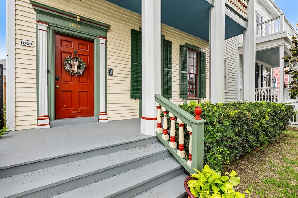 1807 Church Street Galveston, TX 77550