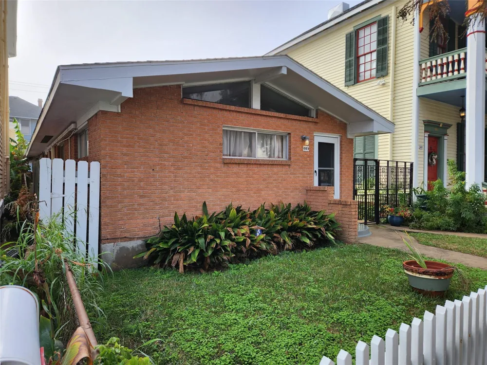 1807 Church Street Galveston, TX 77550