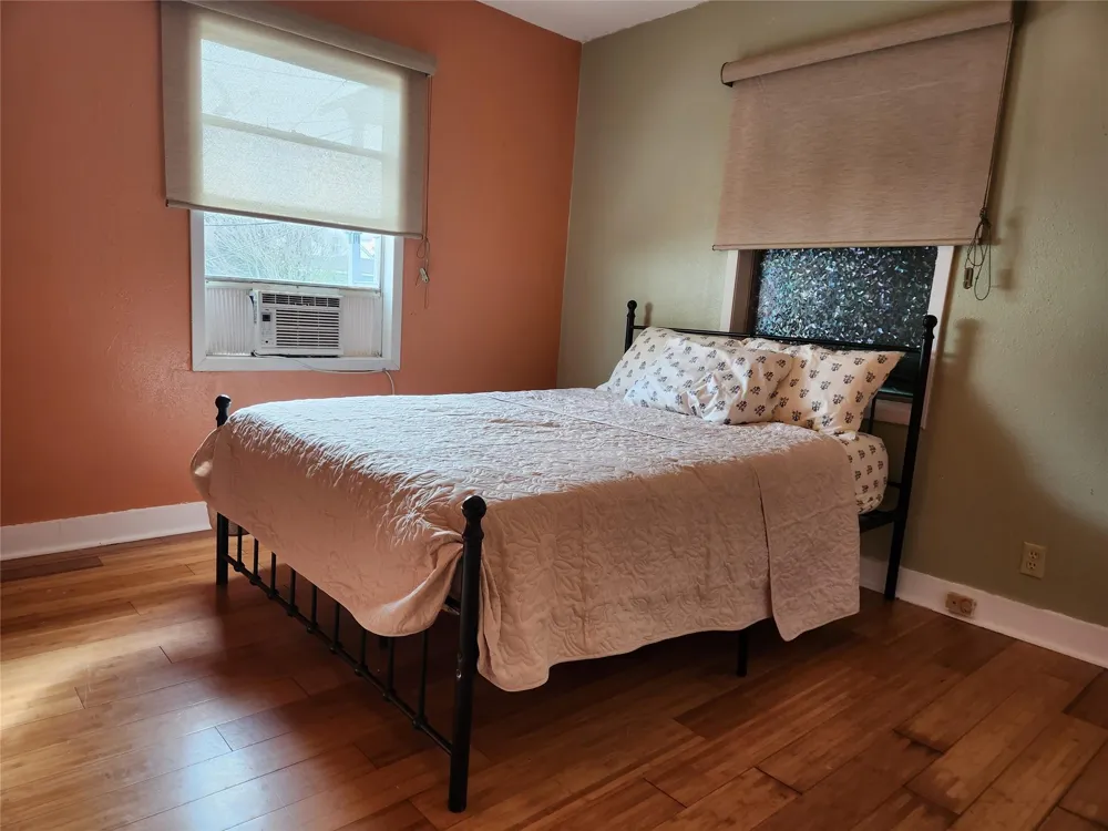 1807 Church Street Galveston, TX 77550
