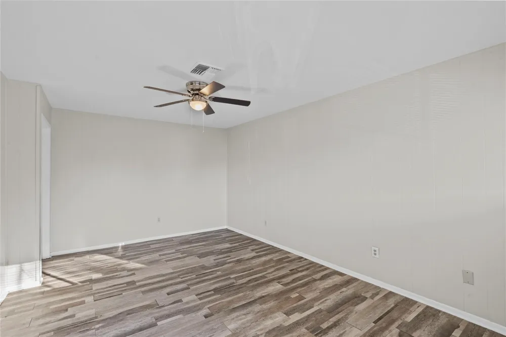2729 Main Street Street #8 La Marque, TX 77568