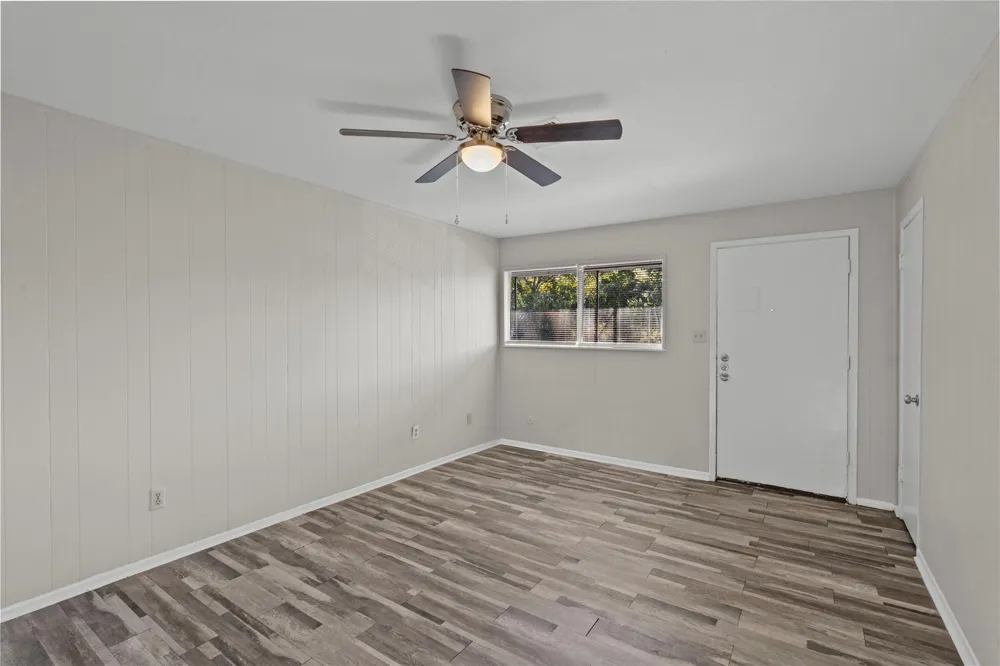 2729 Main Street Street #8 La Marque, TX 77568