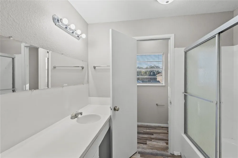 2729 Main Street Street #8 La Marque, TX 77568