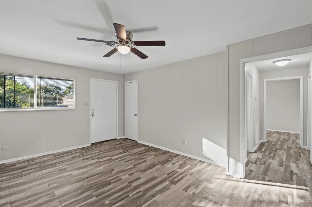 2729 Main Street Street #8 La Marque, TX 77568
