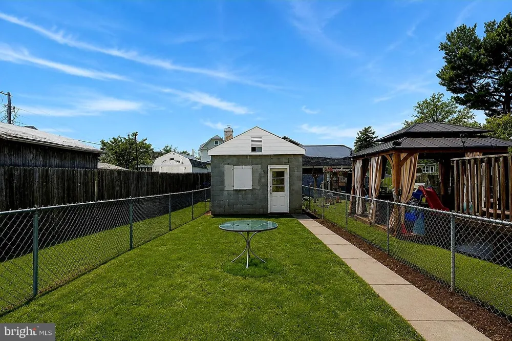 232 CLEVELAND AVENUE Riverside, NJ 08075