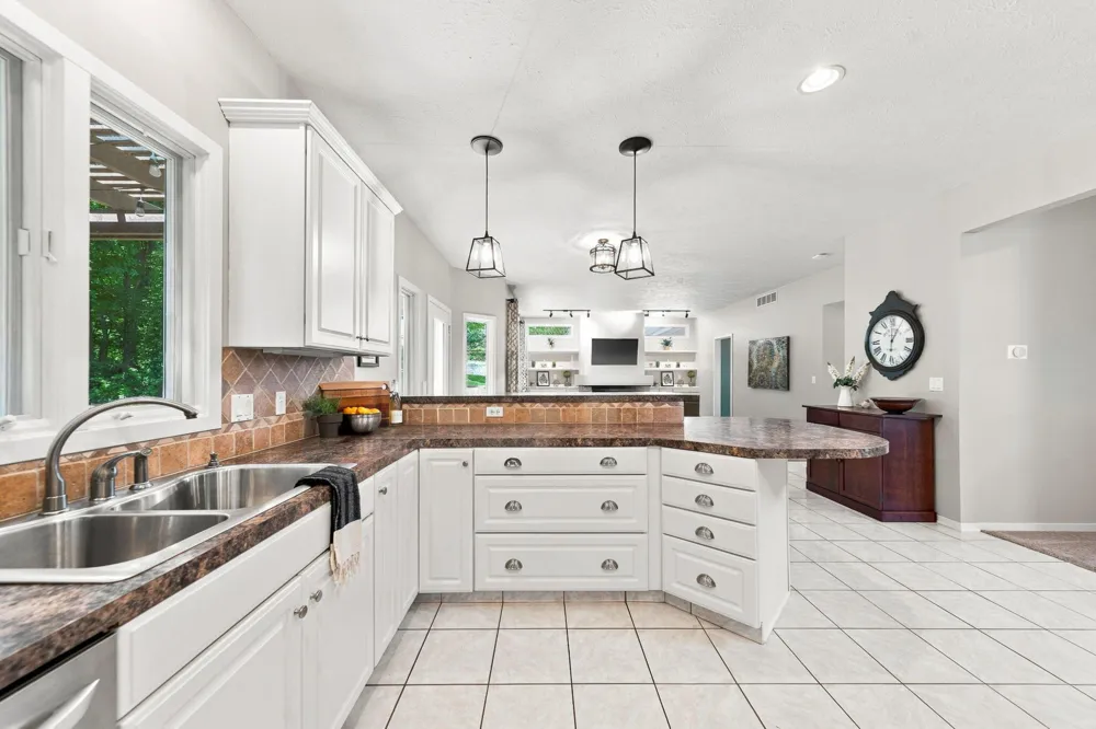 6274 Miramonte Drive NE Rockford, MI 49341