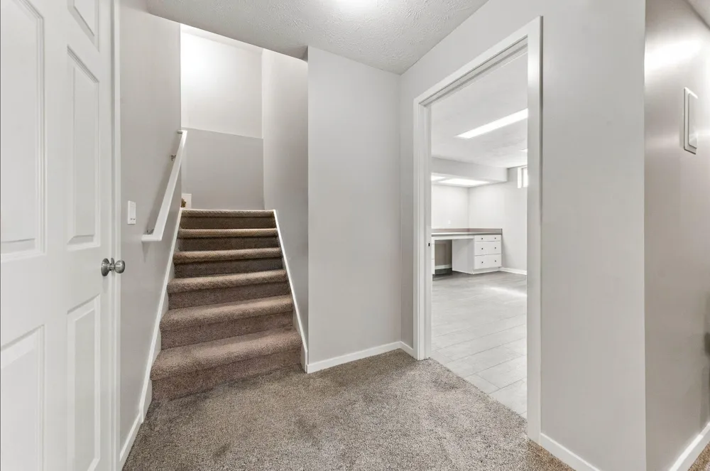 6274 Miramonte Drive NE Rockford, MI 49341