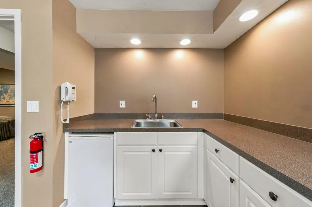 6274 Miramonte Drive NE Rockford, MI 49341