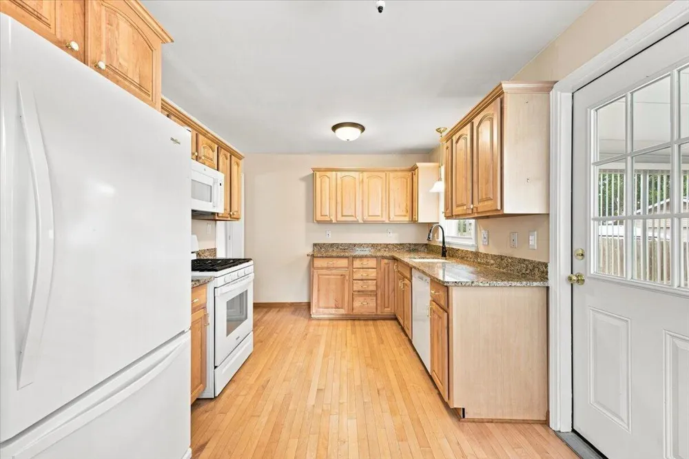 815 S Marias Avenue Clawson, MI 48017