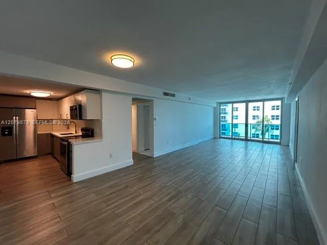 1900 S Treasure Dr #1P North Bay Village, FL 33141