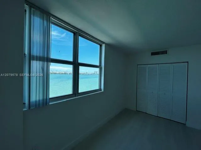 1900 S Treasure Dr #1P North Bay Village, FL 33141