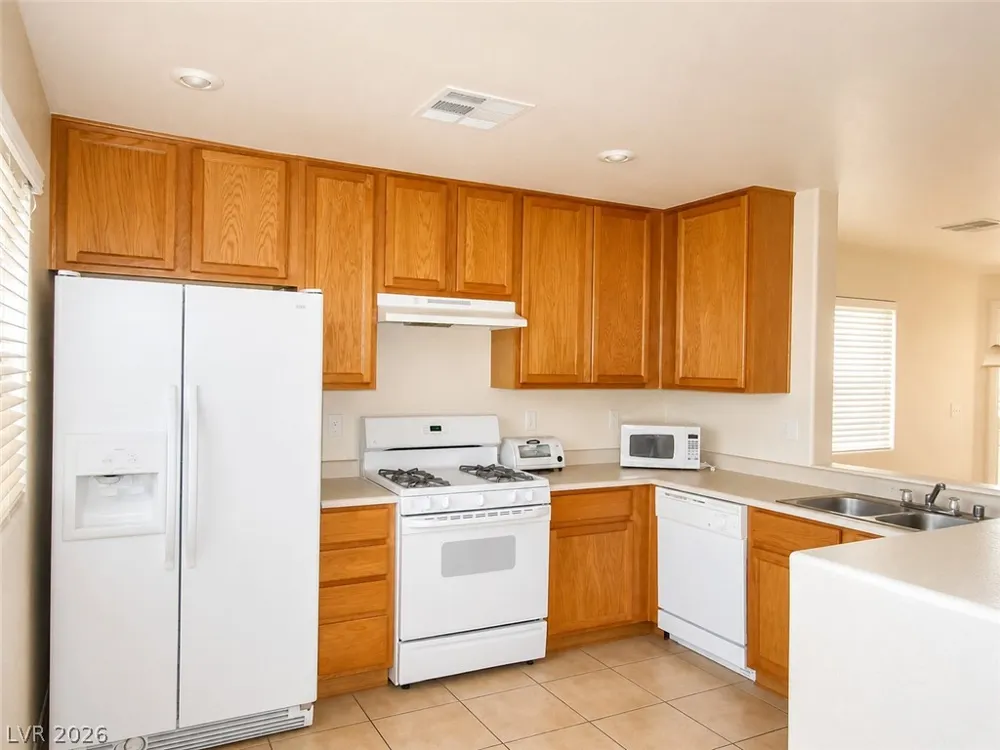 3016 Sunset Harbor Court North Las Vegas, NV 89031